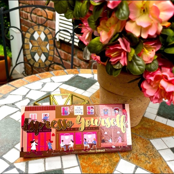 Eyeshadow Palette The Beauty Crop - Picture 2 of 2